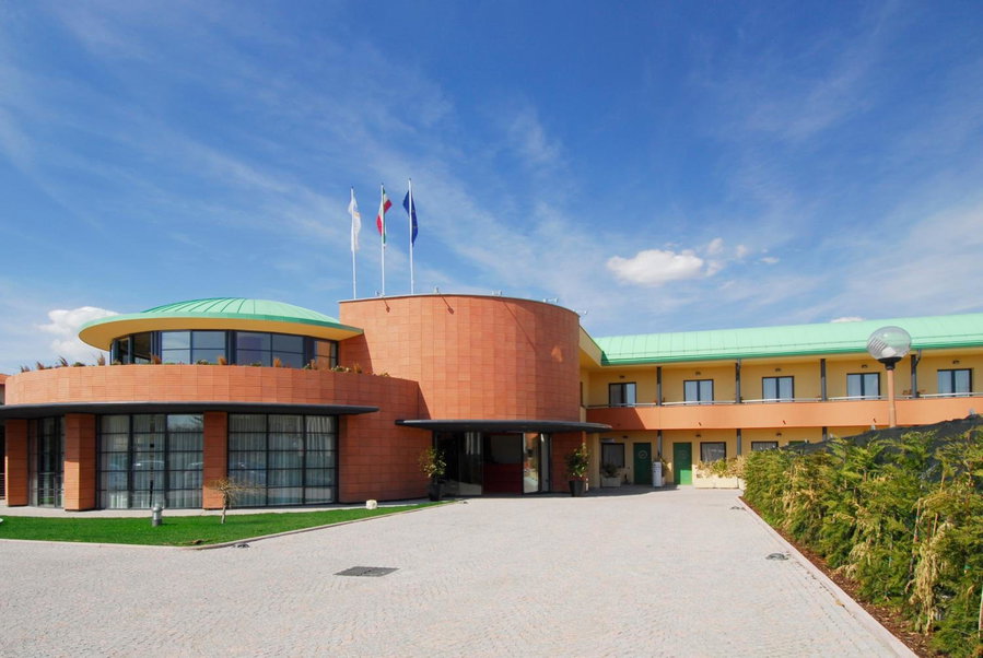 Luna Hotel Lago Maggiore Arona, Oleggio Castello, Italy
