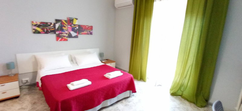 ROOM 110 BARI -guesthouse-, Bari, Italy