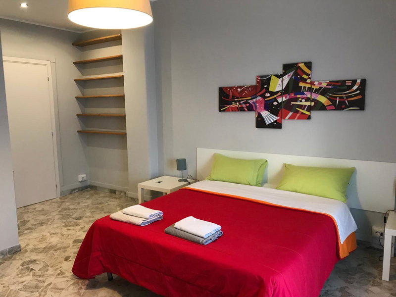 ROOM 110 BARI -guesthouse-, Bari, Italy