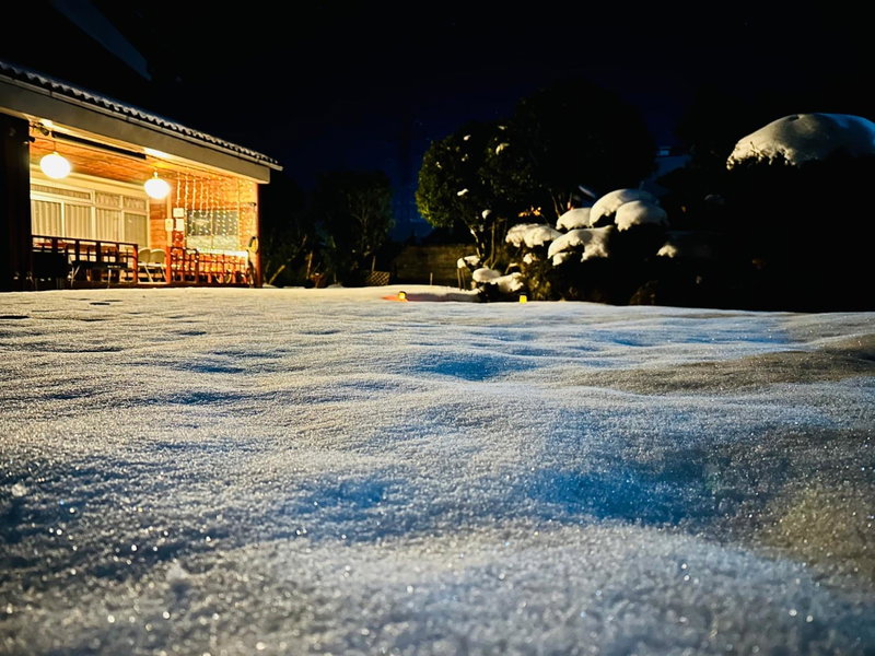 Shiga Biwa Lake Shanshui House, Takashima, Japan