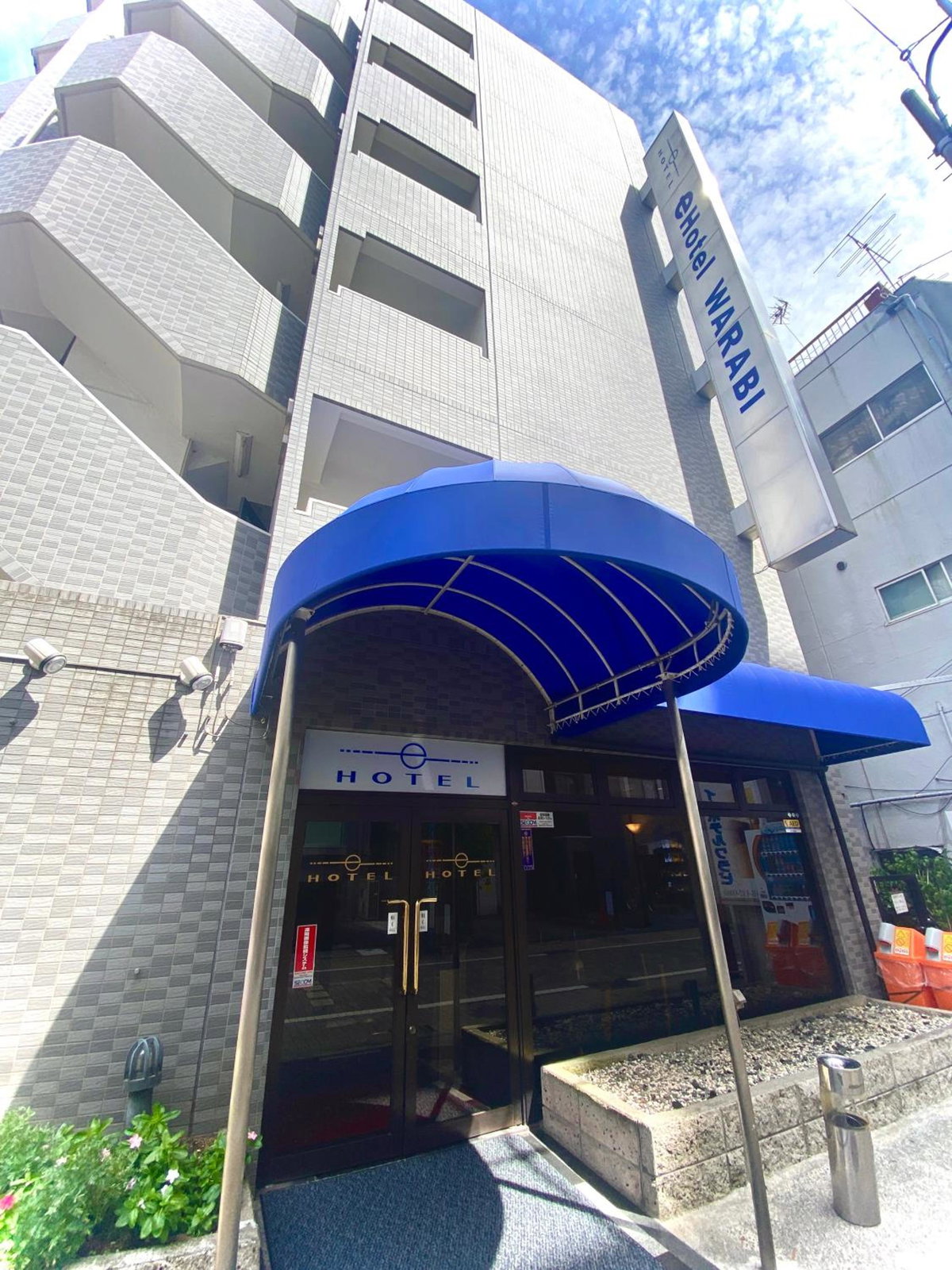 E Hotel Warabi, Japan