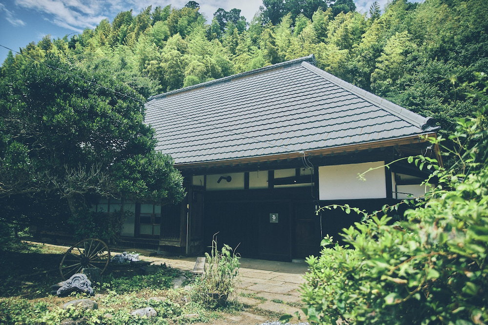 Hotel · Kominkayado LOOF Sannoie, Sanmu