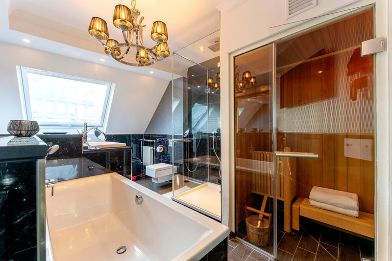 La Belle 10, Cologne, Germany