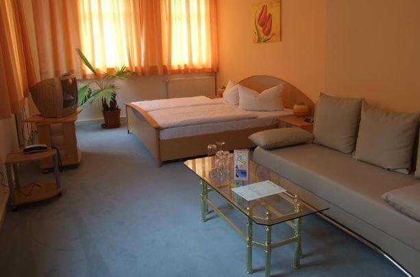 Hotel Kubrat an der Spree, Berlin, Germany
