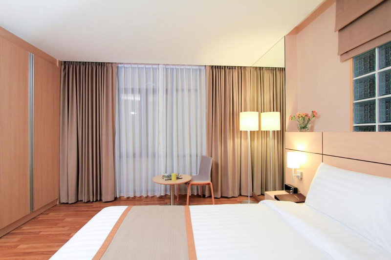 Petals Inn, Bangkok, Thailand
