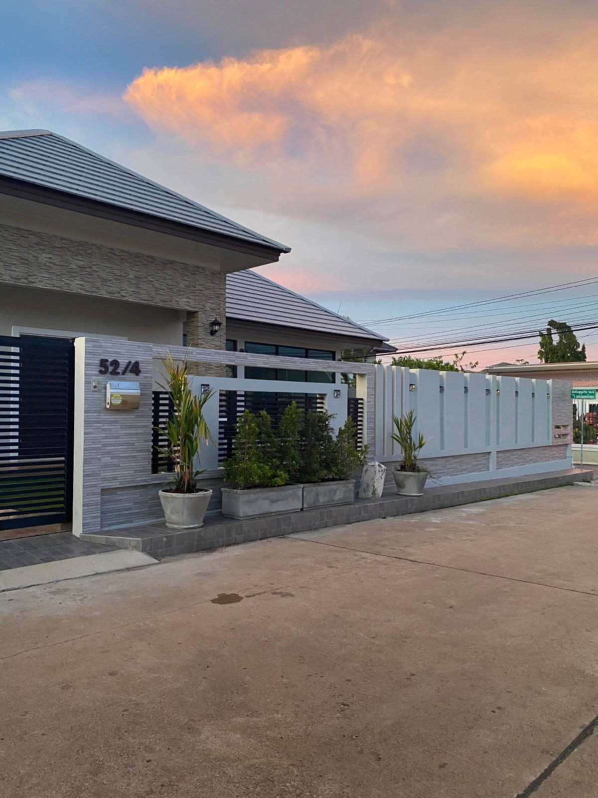 Uzeason Poolvilla Sattahip, Thailand