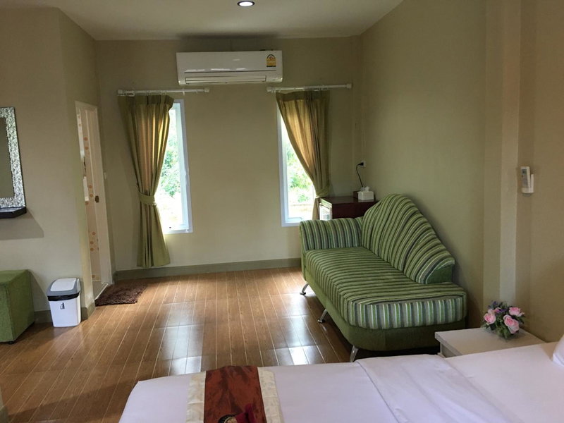 Siriburi Resort, Khanom, Thailand