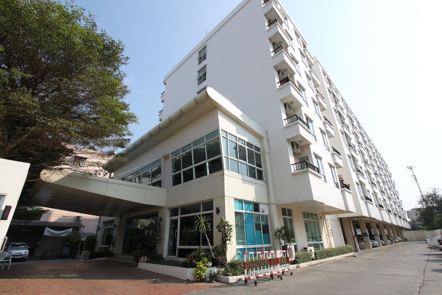 The Royal Bee Apart Hotel, Bangkok, Thailand