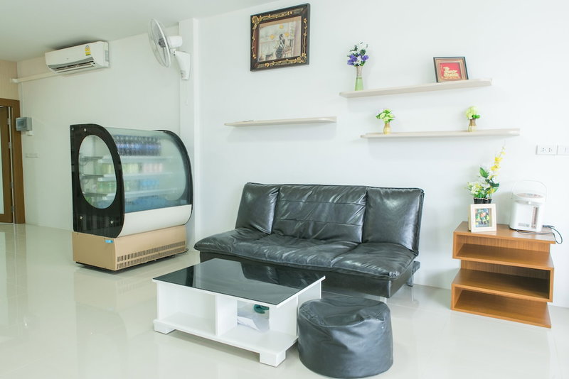 Cheaper Room, Surat Thani, Thailand