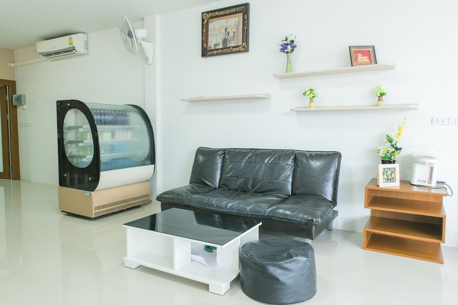 Cheaper Room, Surat Thani, Thailand