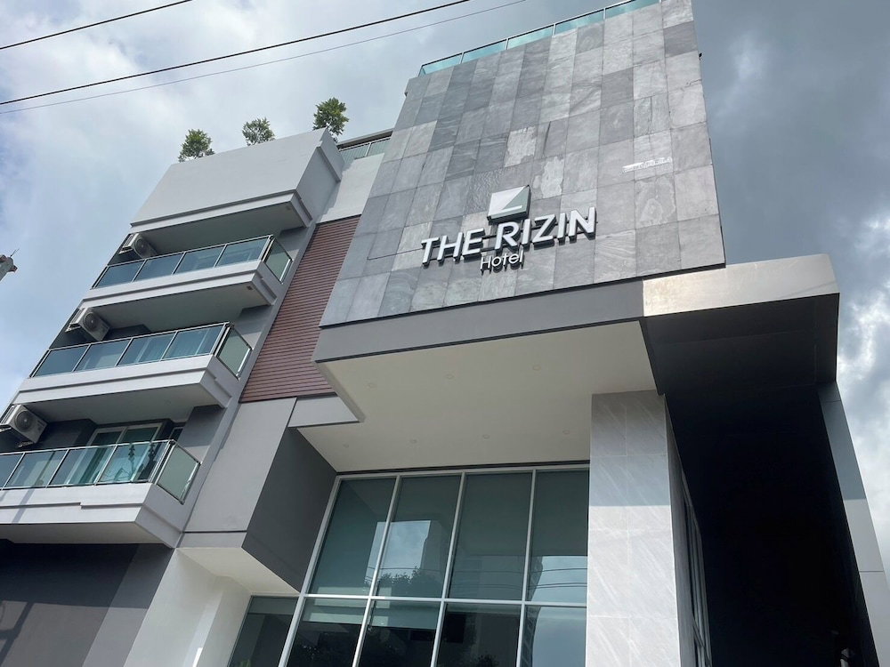 The Rizin Hotel Phratumnak, Thailand