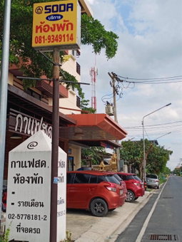 โสดาอพาร์ทเม้นท์​, Ban Lam Phak Kut, Thailand