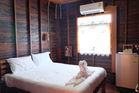 Baan Kun Tuad Ko Si Chang, Ko Sichang, Thailand