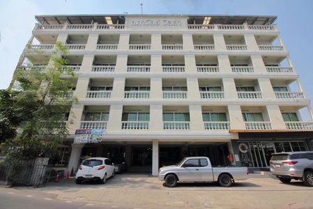 Super OYO 498 Ladawan Villa, Bangkok, Thailand