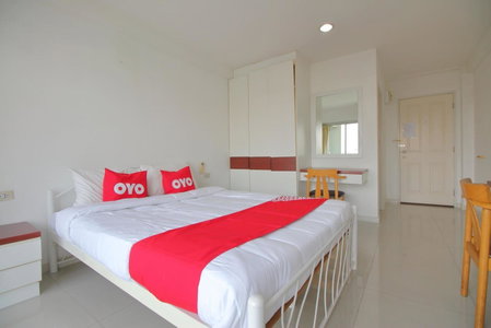 Super OYO 498 Ladawan Villa, Bangkok, Thailand