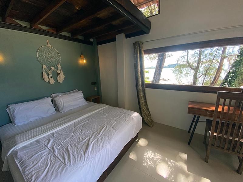 Chomjan Resort, Ko Phayam, Thailand
