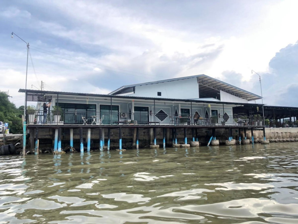 Chaiyai River Front Hotel, Thailand