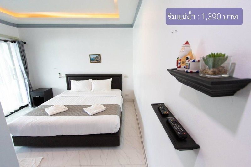 Chaiyai River Front Hotel, Sichon, Thailand