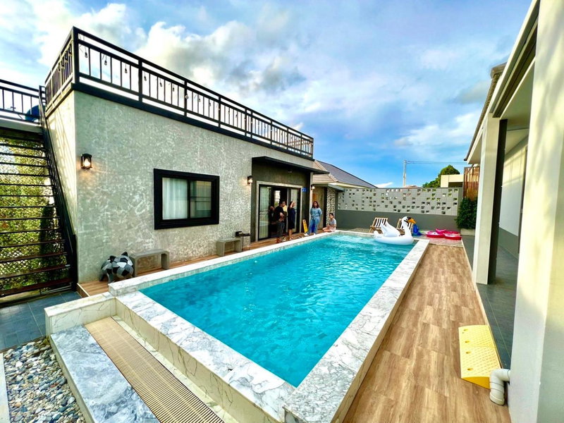 Chill at Hill Pool Villa Sattahip, Ban Tao Than, Thailand