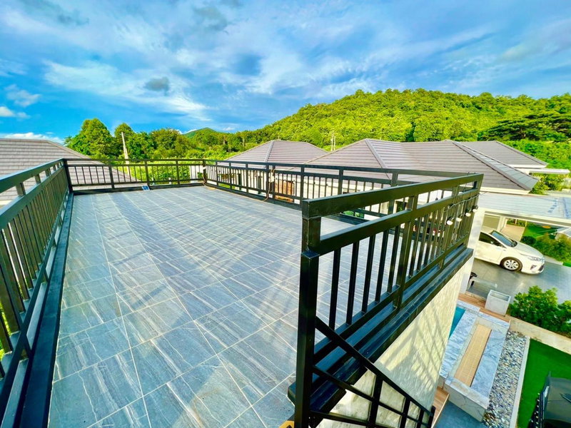 Chill at Hill Pool Villa Sattahip, Ban Tao Than, Thailand
