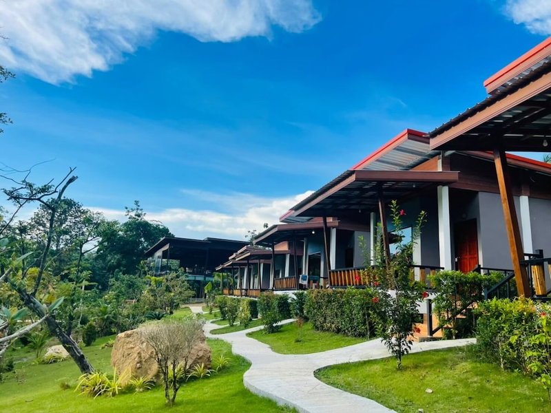Phurin Thara Resort, Ko Lanta, Thailand