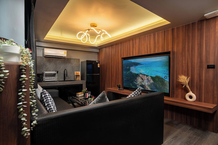 3 Double U - Kalim Sea View, Patong, Thailand