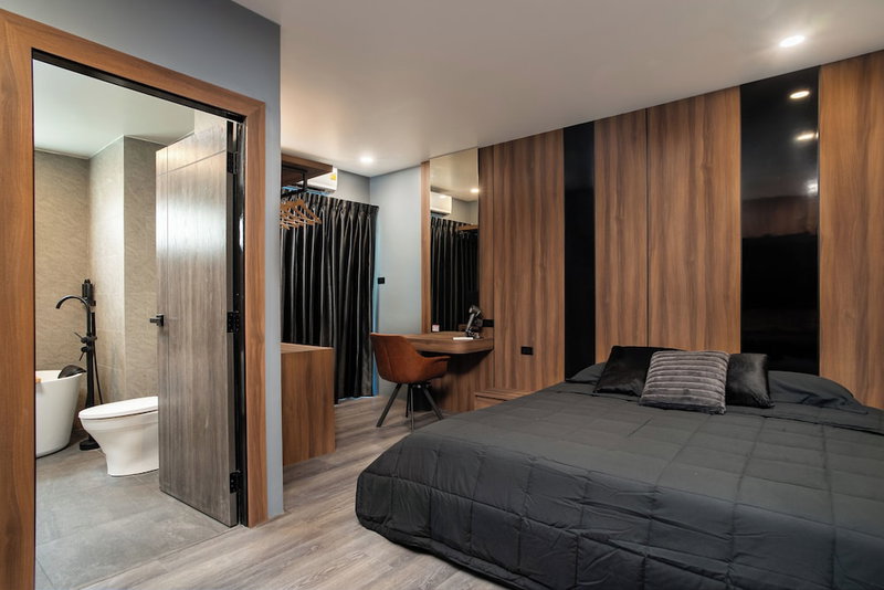 3 Double U - Kalim Sea View, Patong, Thailand