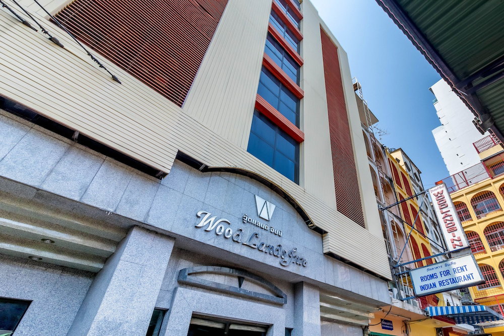 Hotel · Woodlands Inn, Bangkok