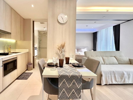 Sukhumvit 11#Luxury#Pool#Gym#BTS Nana&MRT Sukhumvit#1BR#Max4ppl, Bangkok, Thailand