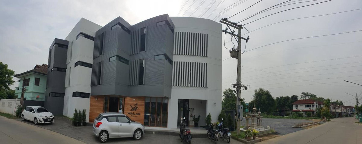 Hotel · พรนับพันเพลส, Chiang Mai