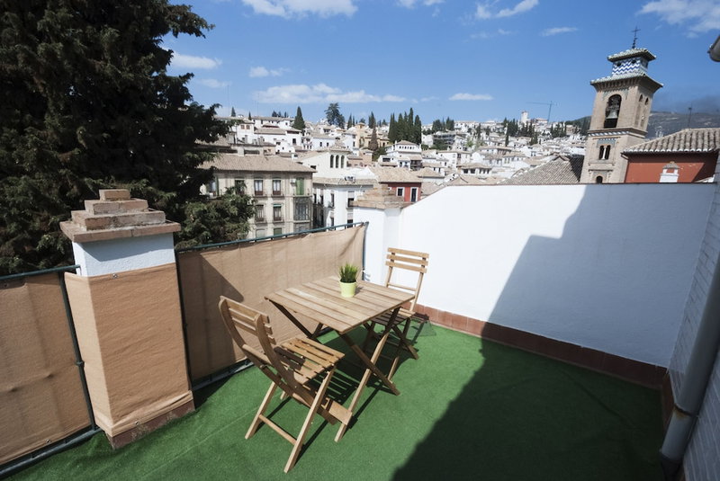 Apartamentos Río Darro, Granada, Spain