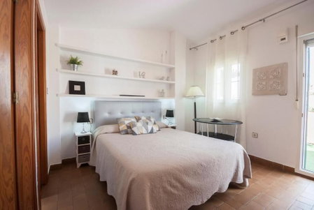Apartamentos Río Darro, Granada, Spain