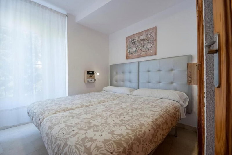Apartamentos Río Darro, Granada, Spain