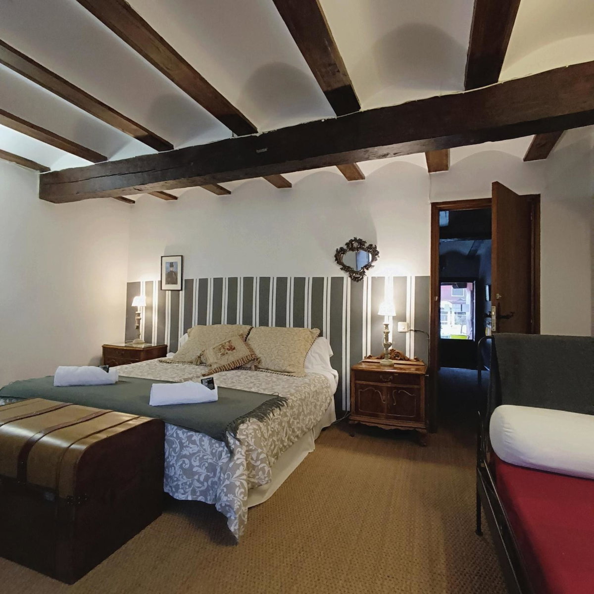 Hotel · Peregrinando, pensión con encanto, Navarrete