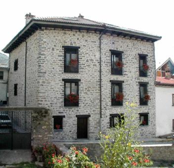 Apartamentos Casa Isabale, Spain