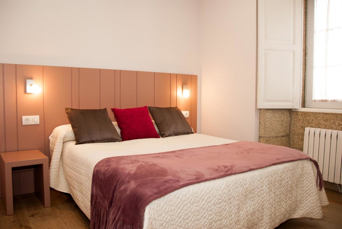 Linares Rooms Santiago, Spain