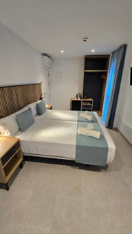 Hostal Rambla 24 by Holihome, Alicante, Spain
