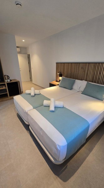 Hostal Rambla 24 by Holihome, Alicante, Spain