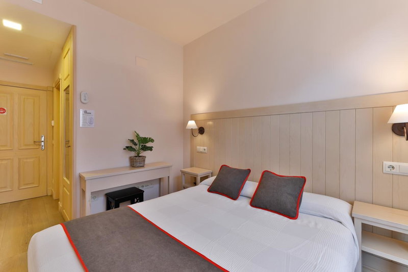 Hostal La Chata by Vivere Stays, La Granja de San Ildefonso, Spain