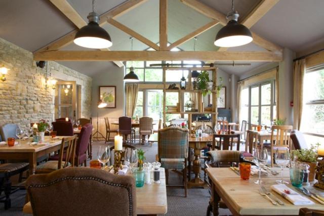Pear Tree Inn Whitley, Whitley, United Kingdom