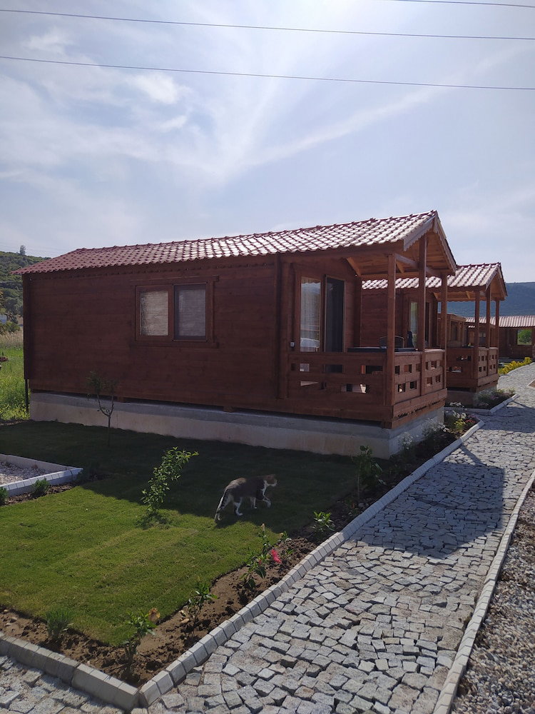 Rıdvan Apart Evleri, Turkey