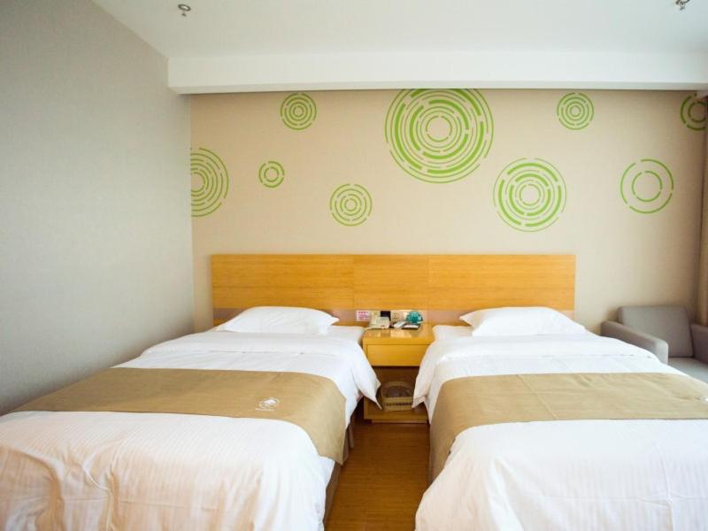 GreenTree Inn Nantong Rugao Jiang'an Town Xin Jiang An Square Hotel, Nantong, China
