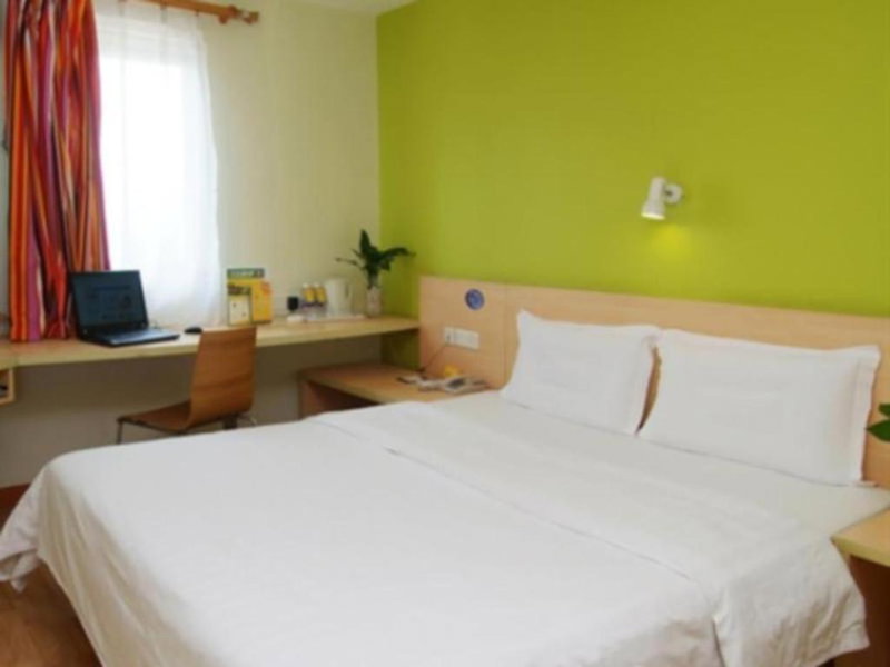 7 Days Inn Guangzhou South Station Chimelong Qifu Xincun, Guangzhou, China