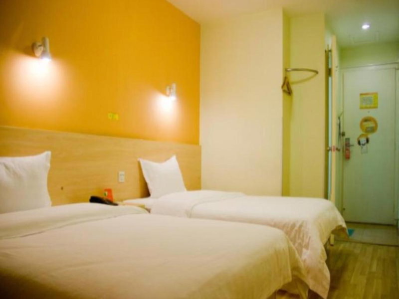 7 Days Inn Guangzhou South Station Chimelong Qifu Xincun, Guangzhou, China
