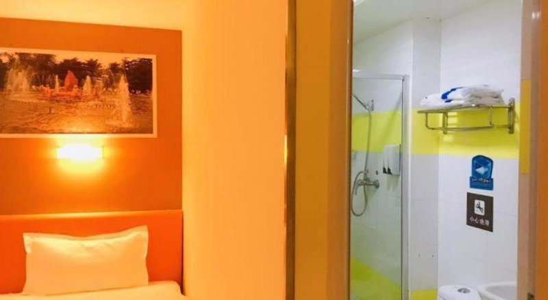 7 Days Inn Guangzhou South Station Chimelong Qifu Xincun, Guangzhou, China