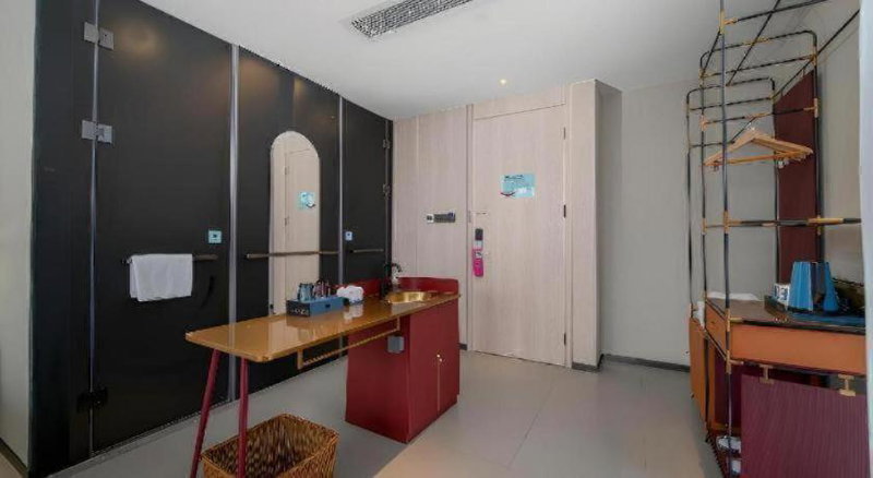 Echarm Hotel Guangzhou Tianpingjia Metro Station 520 Information Port, Guangzhou, China