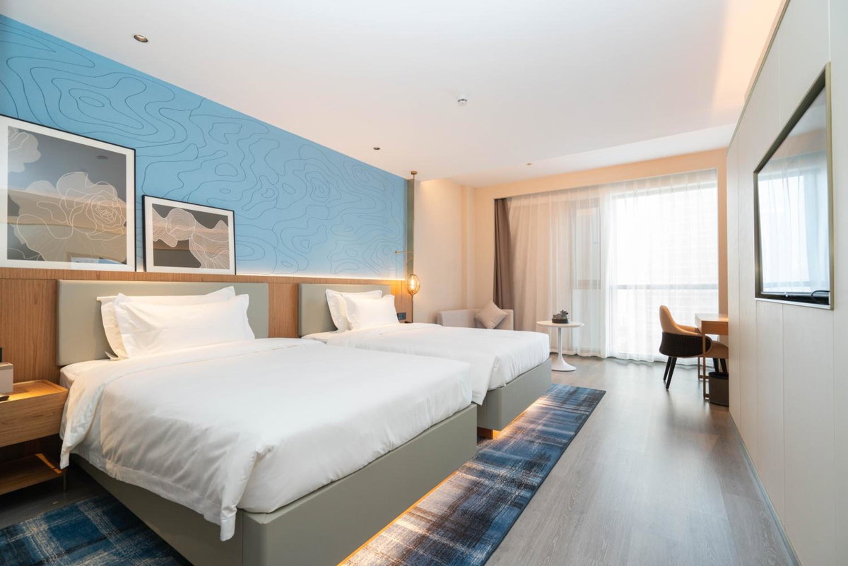 Hotel · Country Inn & Suite by Radisson, Wuhan Optics Valley Technology Convention and Exhibition Center, Wuhan