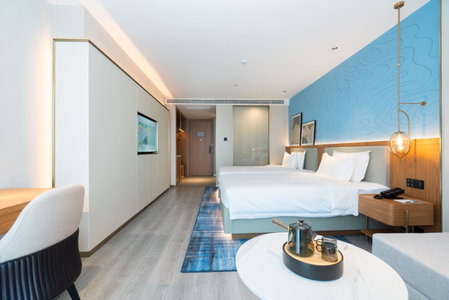 Country Inn & Suite by Radisson, Wuhan Optics Valley Technology Convention and Exhibition Center, Wuhan, China