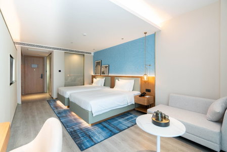 Country Inn & Suite by Radisson, Wuhan Optics Valley Technology Convention and Exhibition Center, Wuhan, China