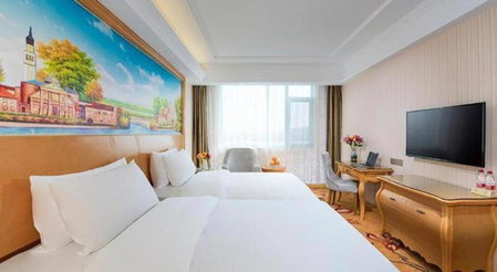 Vienna Hotel Tianjin 5th Avenue Youyi Road Cultural Center Metro Station, Tianjin, China